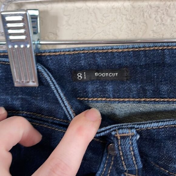 Talbots- Flawless Five Pocket Bootcut Blue Denim Jeans, Size 8 - Picture 4 of 7